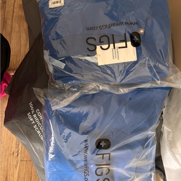 Figs Blue Scrub Set - Picture 2 of 5